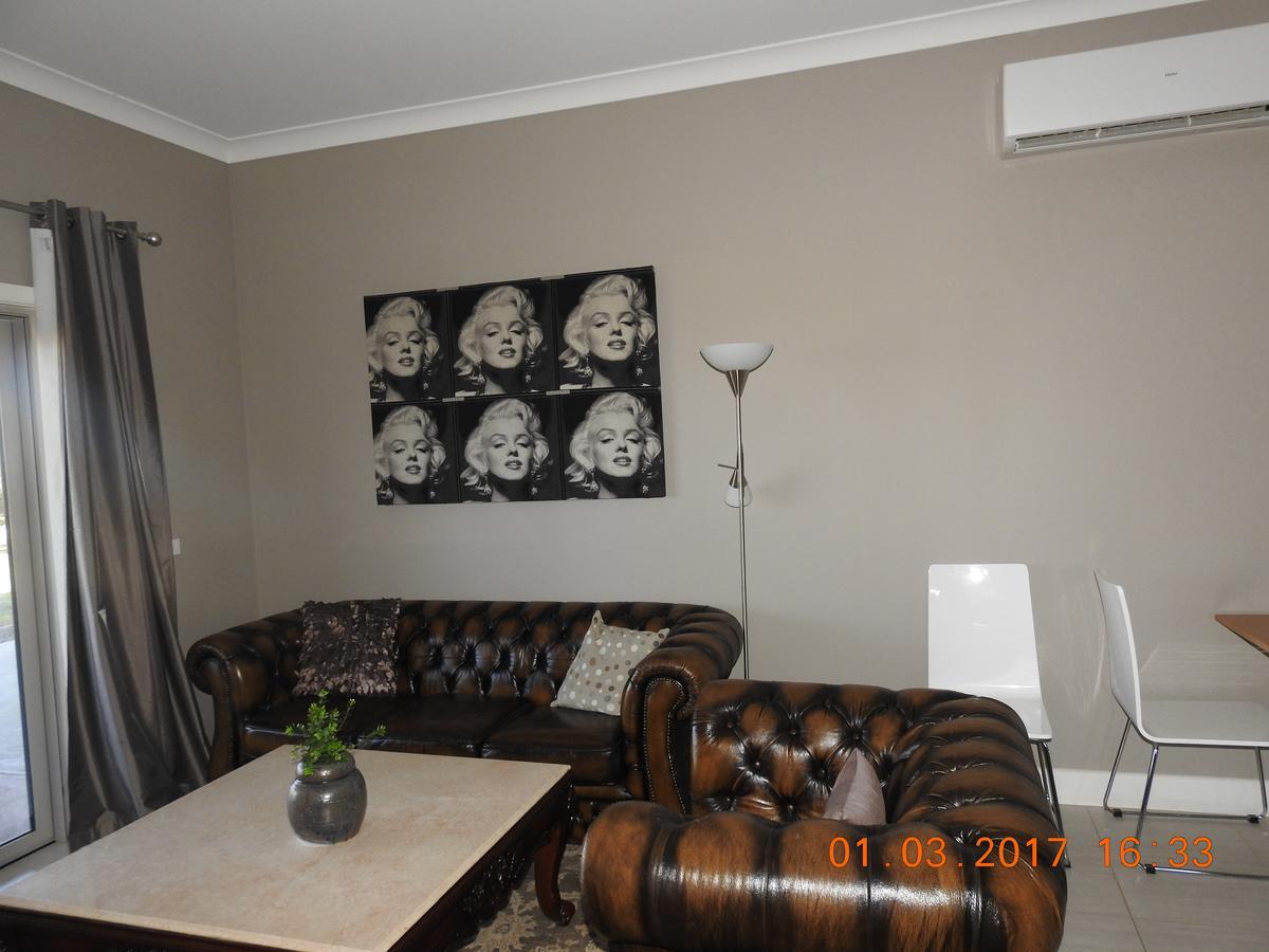 Barklysuites Apartments Рутерглен Экстерьер фото